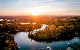 Halesford Harbour Resort - Smith Mountain Lake